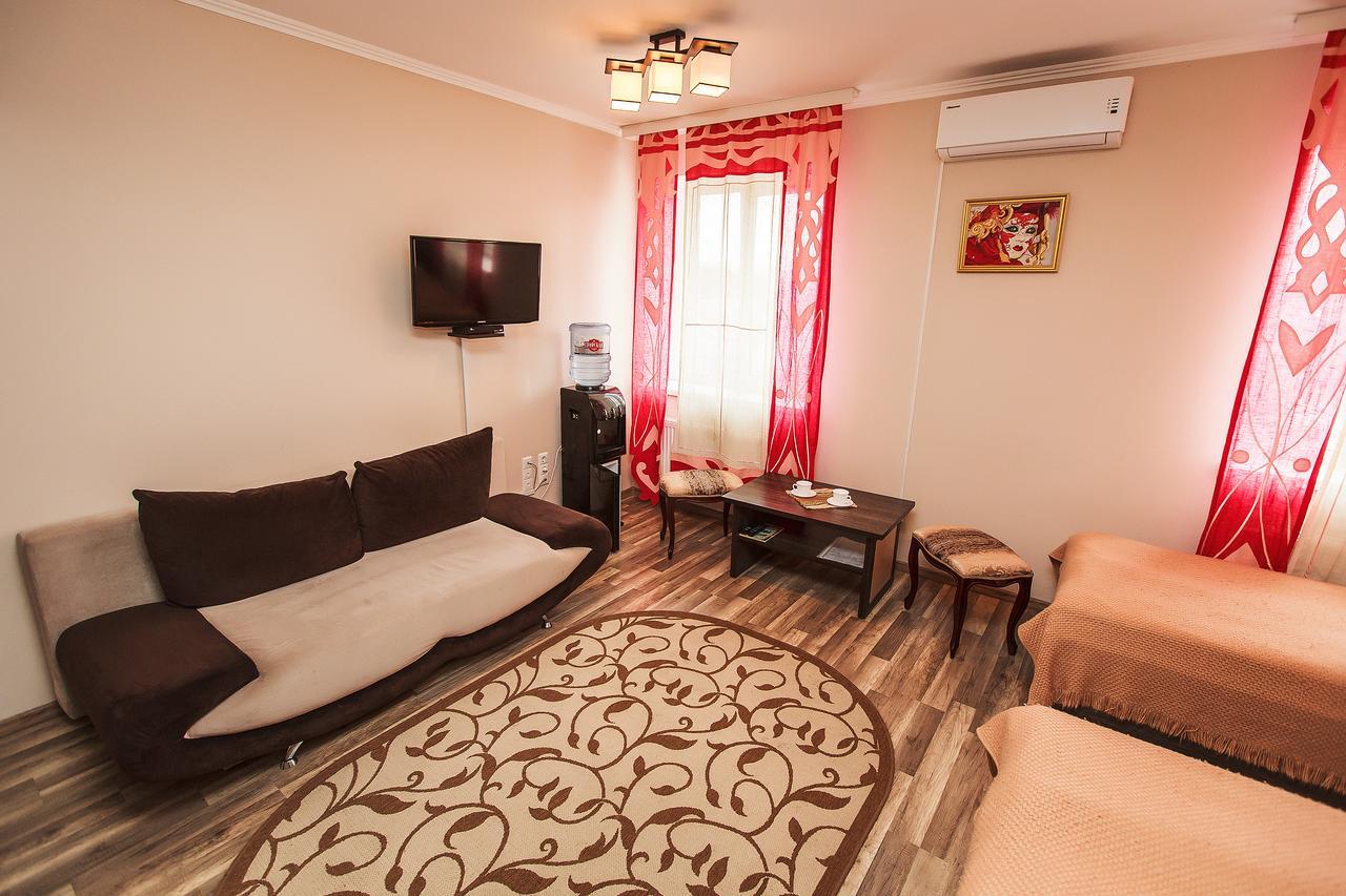 Slavyanskaya Hata Hotel Барановичі Екстер'єр фото
