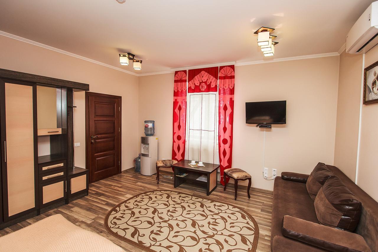 Slavyanskaya Hata Hotel Барановичі Екстер'єр фото