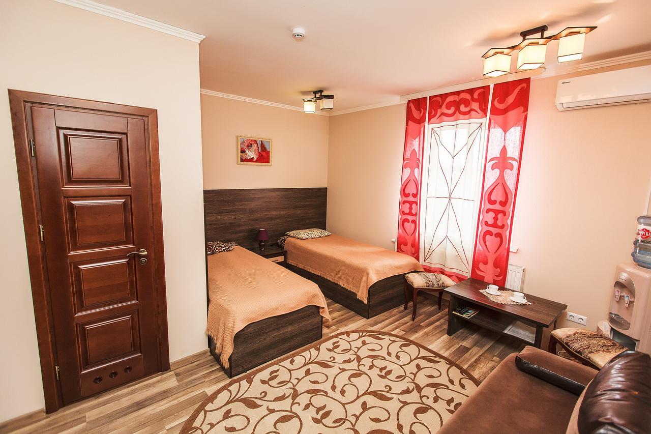 Slavyanskaya Hata Hotel Барановичі Екстер'єр фото