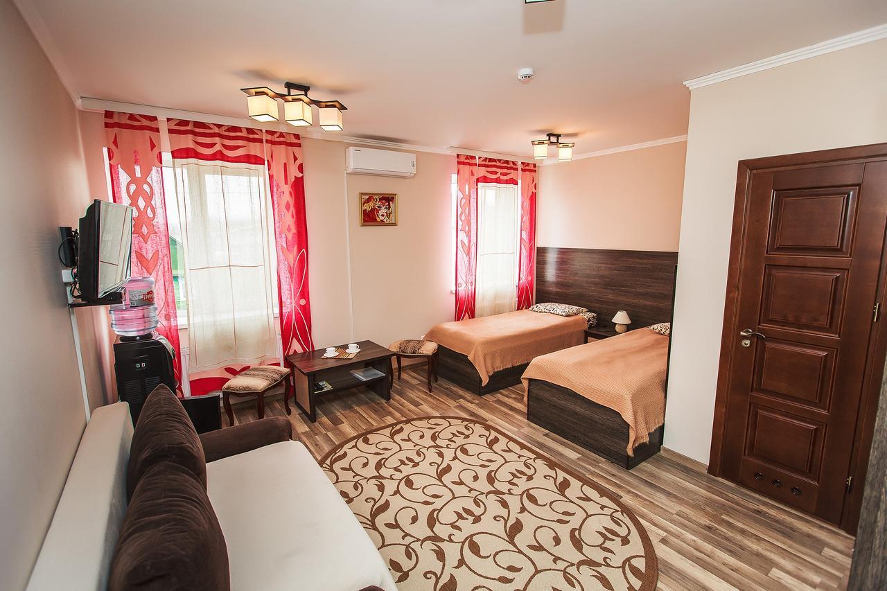 Slavyanskaya Hata Hotel Барановичі Екстер'єр фото