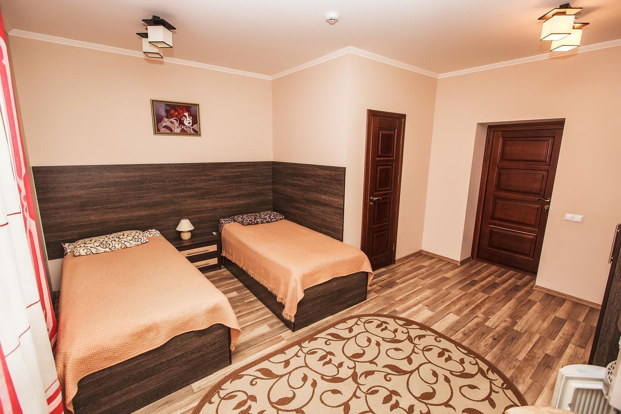Slavyanskaya Hata Hotel Барановичі Екстер'єр фото