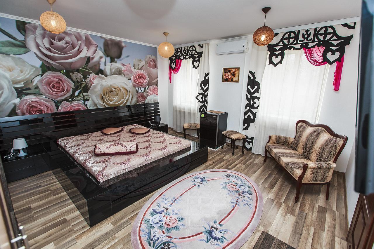 Slavyanskaya Hata Hotel Барановичі Екстер'єр фото
