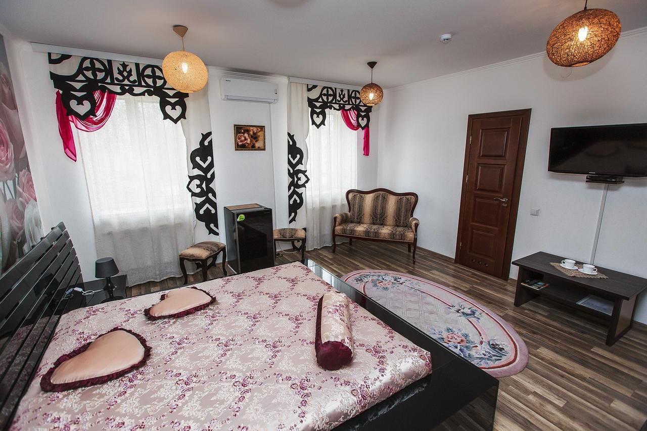 Slavyanskaya Hata Hotel Барановичі Екстер'єр фото