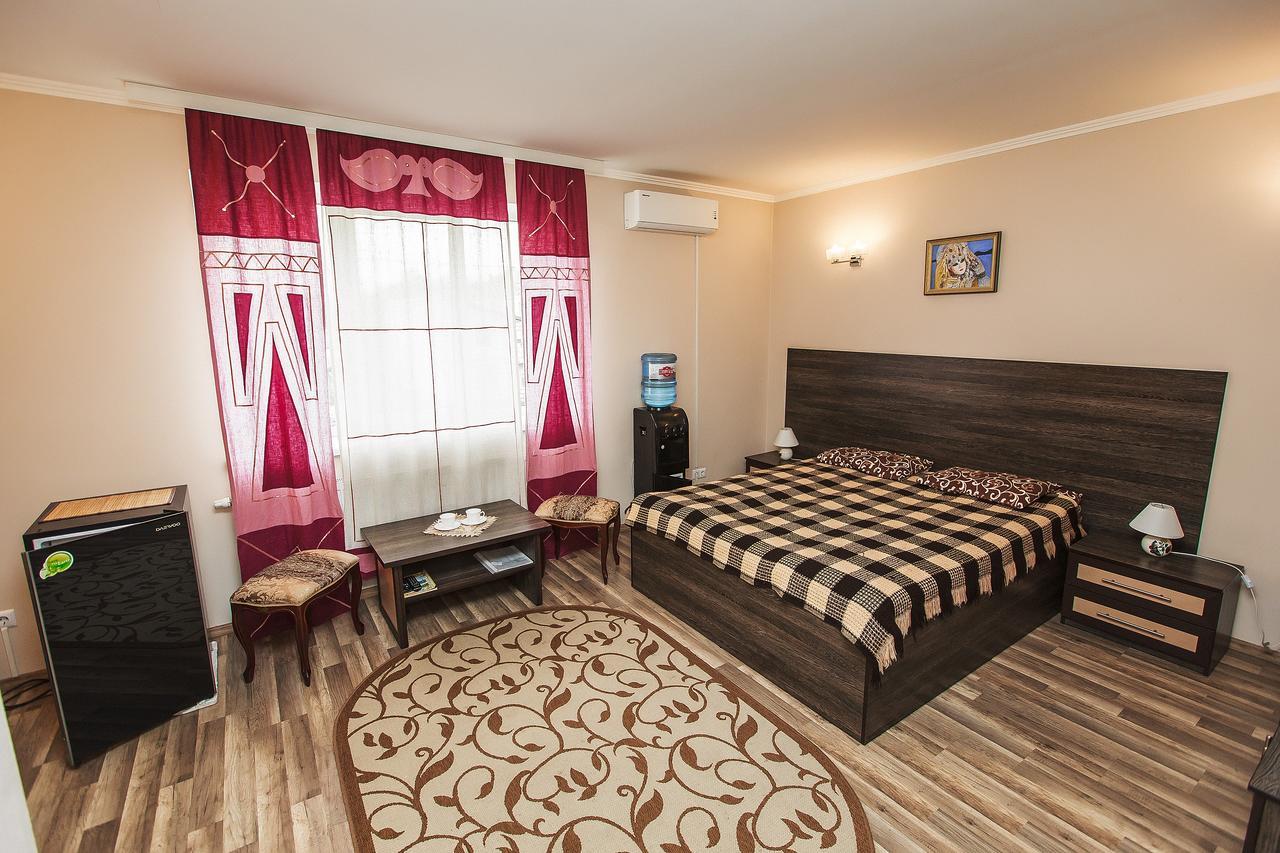 Slavyanskaya Hata Hotel Барановичі Екстер'єр фото
