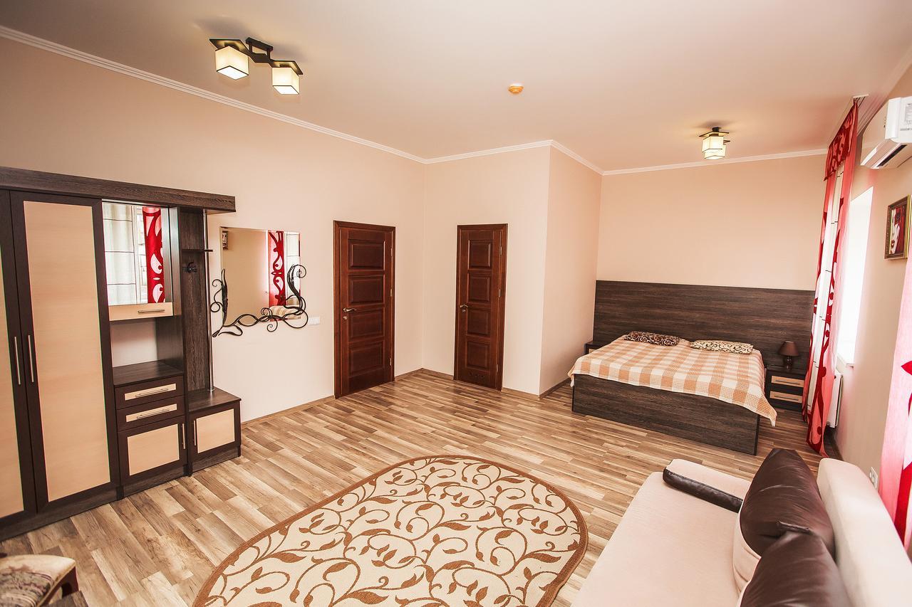 Slavyanskaya Hata Hotel Барановичі Екстер'єр фото