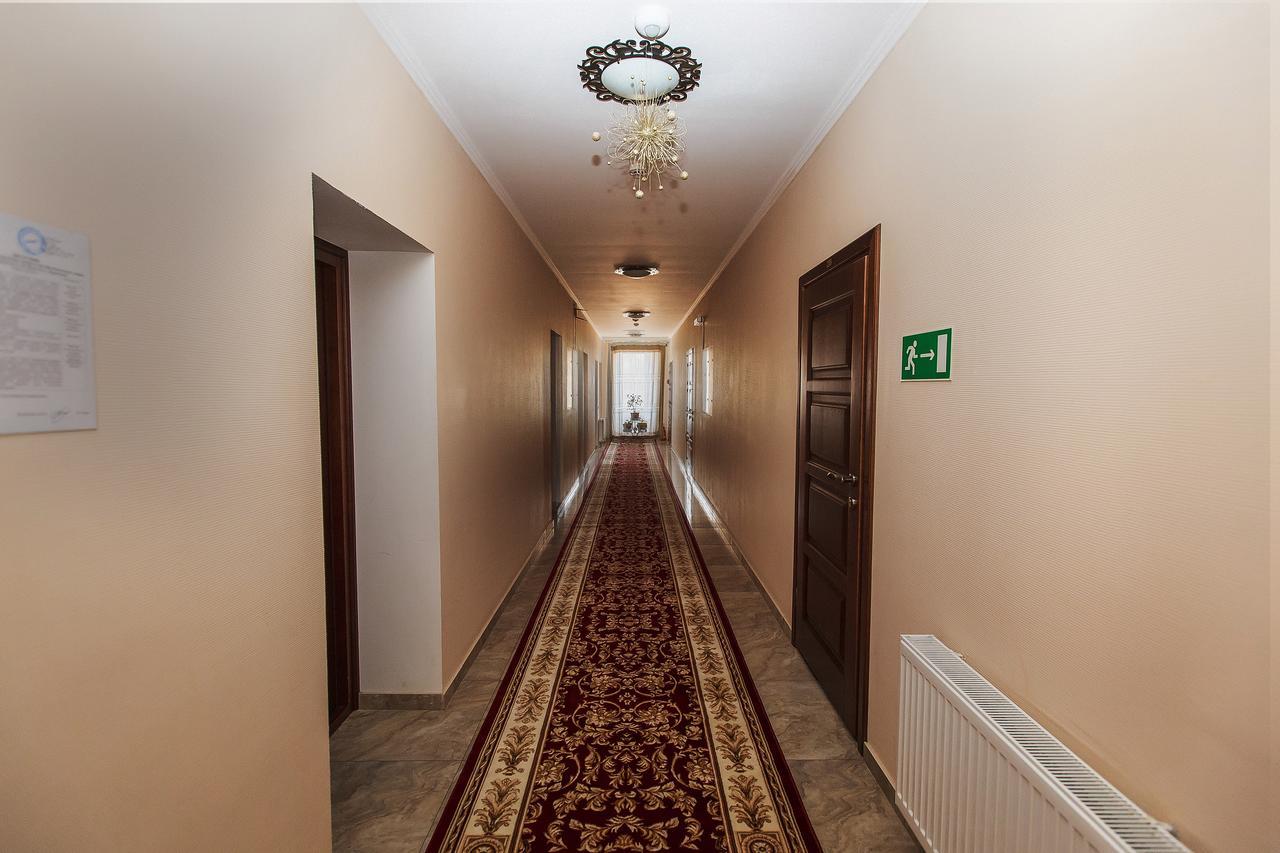 Slavyanskaya Hata Hotel Барановичі Екстер'єр фото